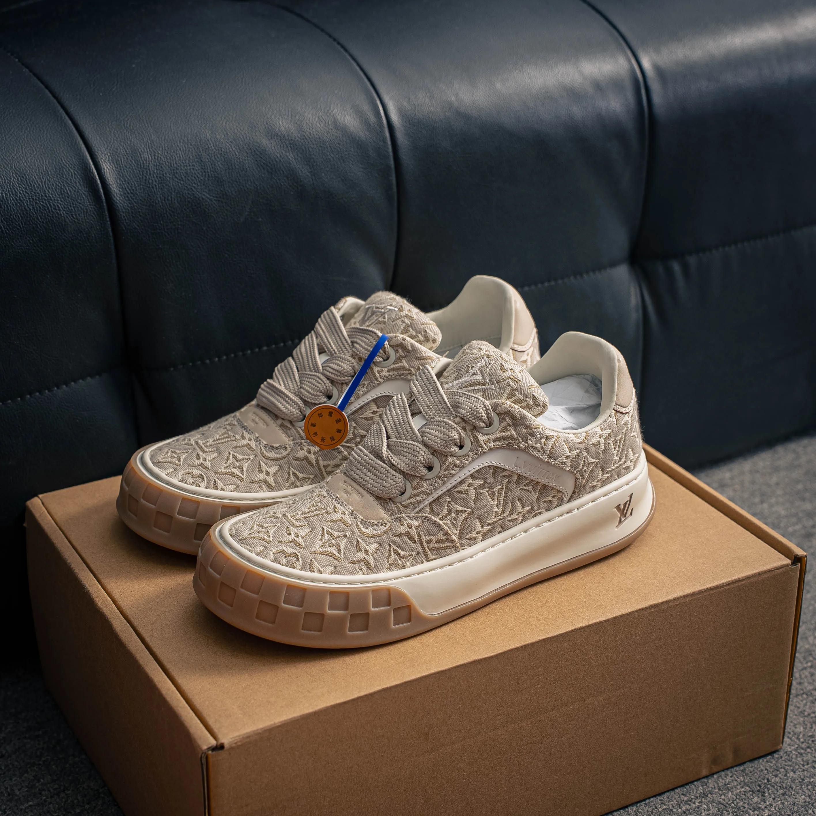 # LV tilted ， Shoes，Sneakers， Shoes，Skate Shoes~~ Sneakers， LV Shoes ， Cushioning TPU Vuitton ，